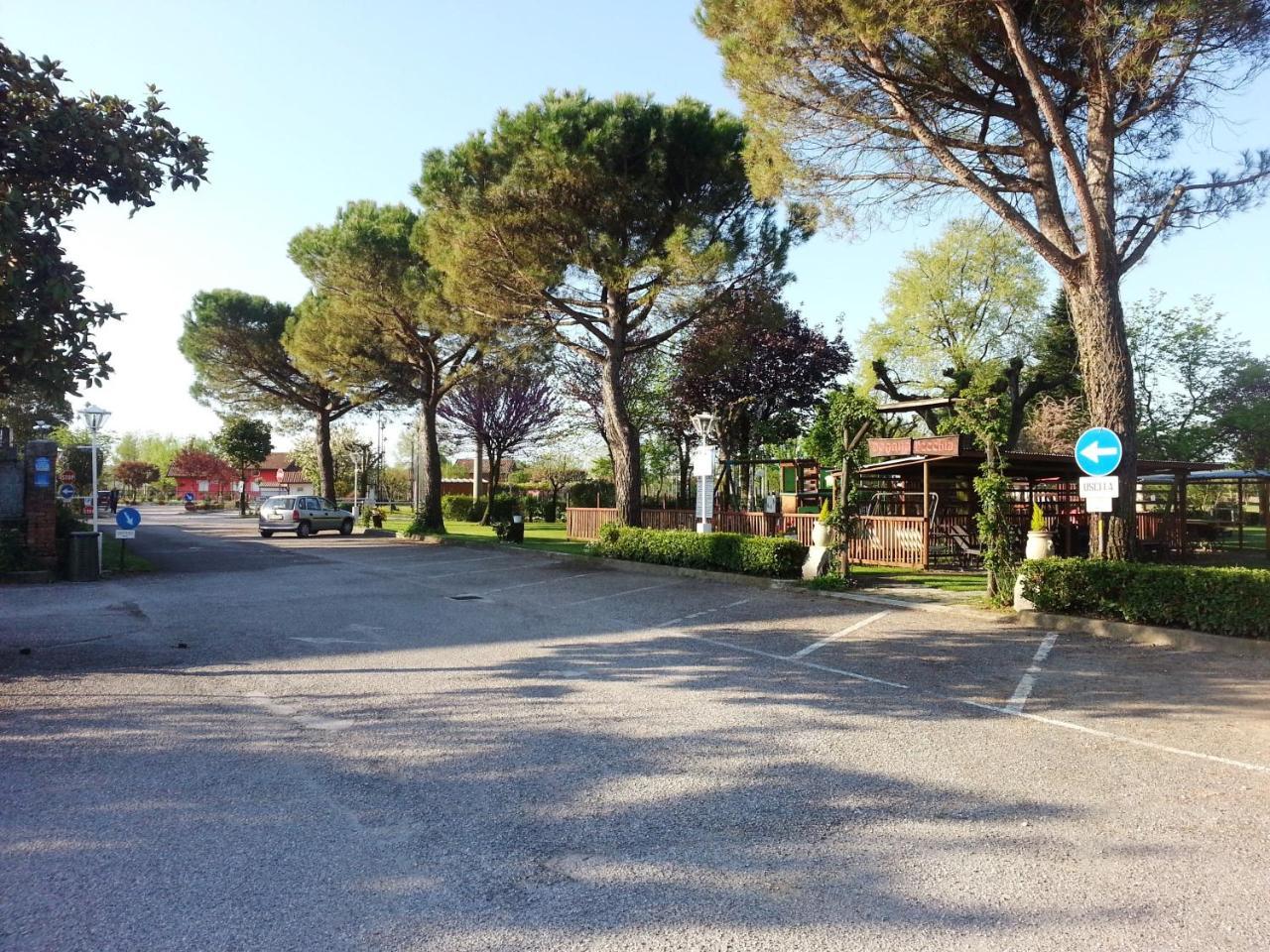 Dogana Vecchia - Hotel & Residence B&B Ristorante & Pizzeria Trivignano Udinese Exterior photo